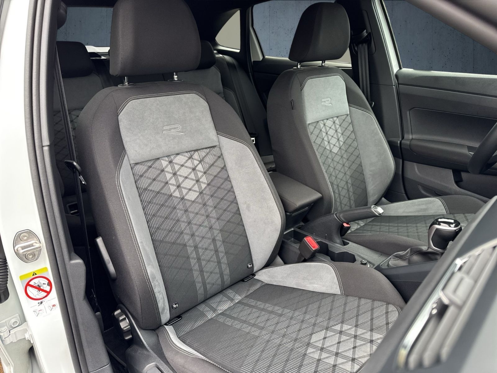 Volkswagen Taigo R-Line 1.5 TSI DSG AHK/Nav/Kam/ACC/Matrix foto 17