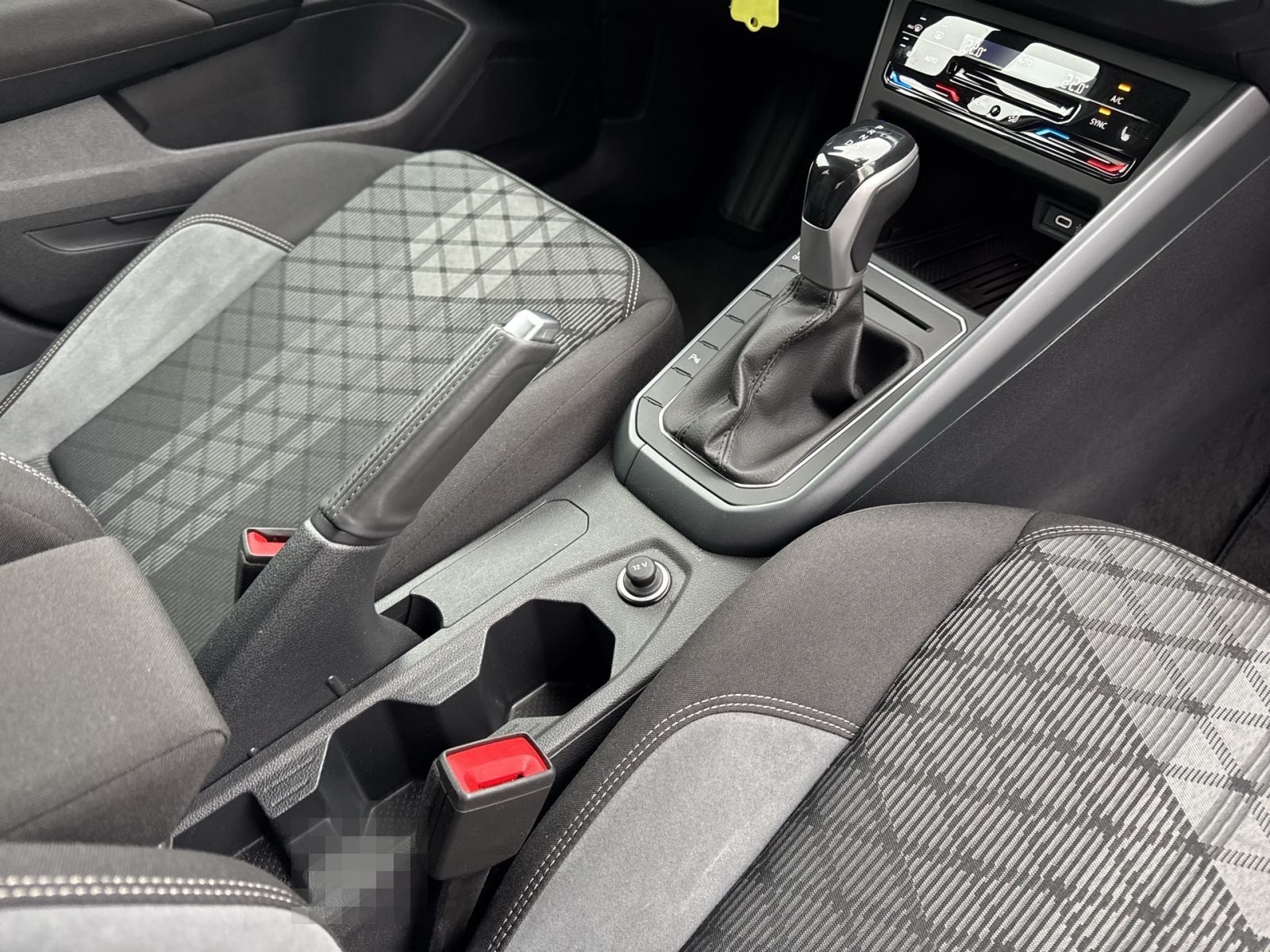 Volkswagen Taigo R-Line 1.5 TSI DSG AHK/Nav/Kam/ACC/Matrix foto 22