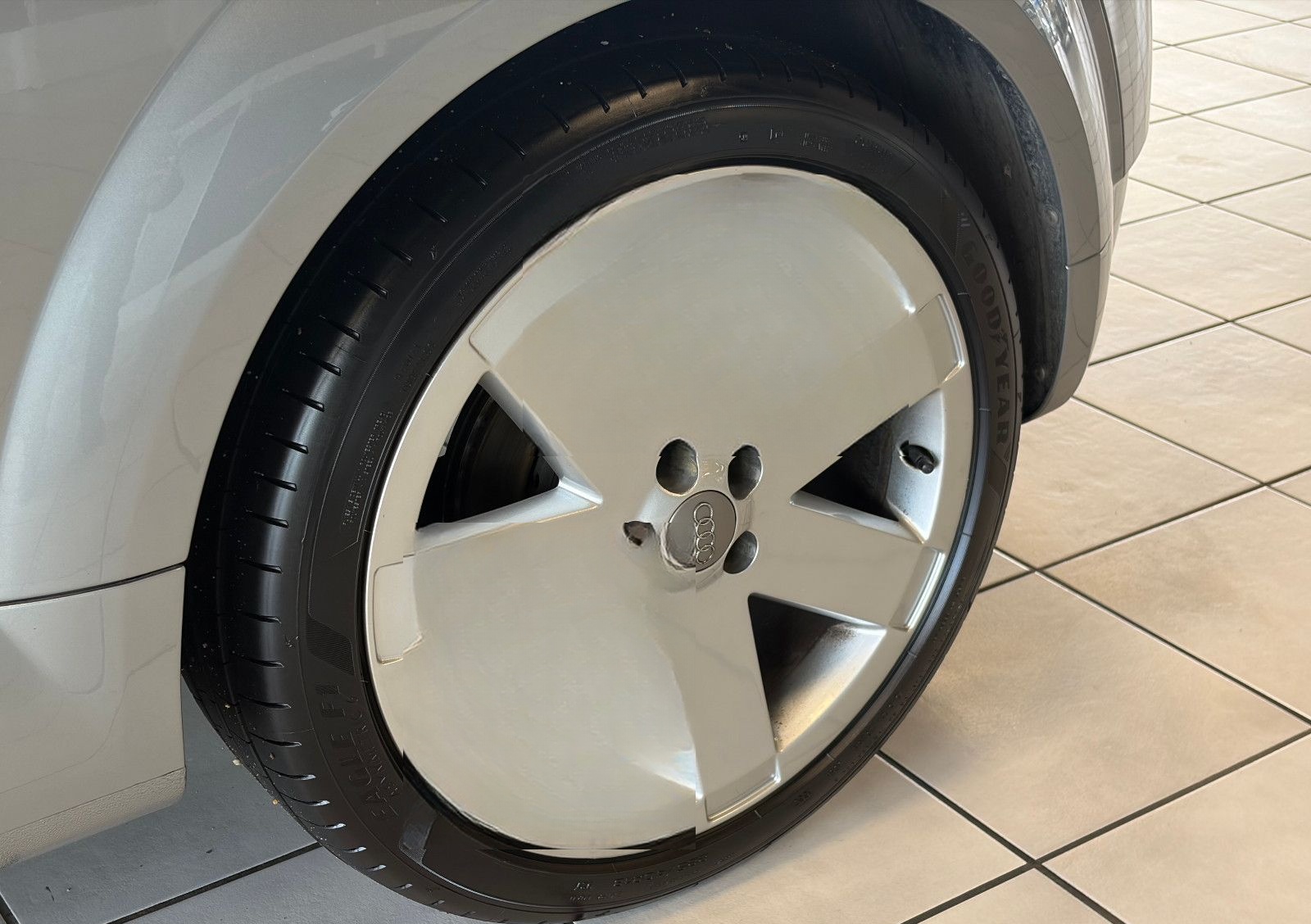 Audi TT Coupe 3.2 quattro · Automatik · Tempomat · foto 15