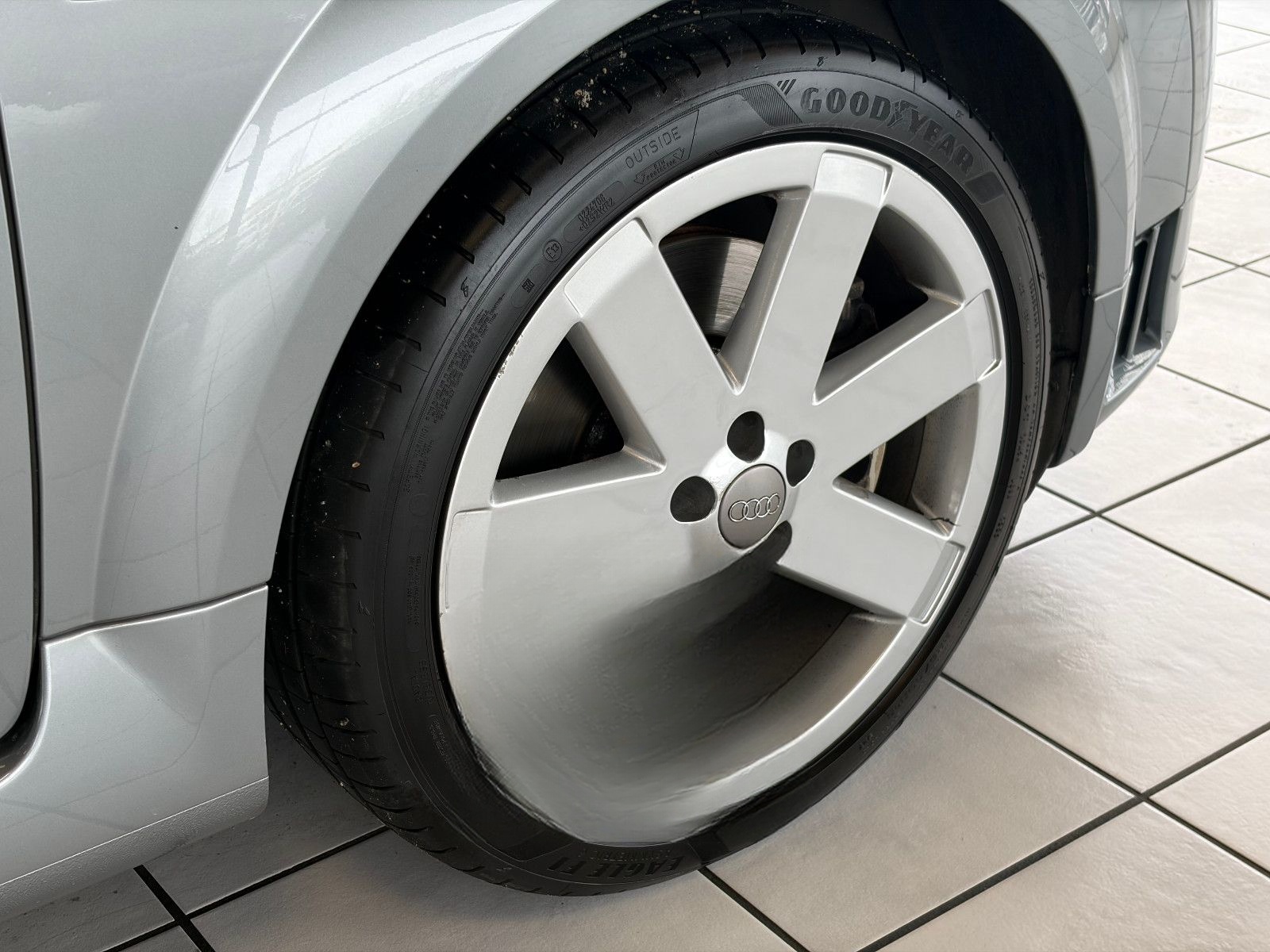 Audi TT Coupe 3.2 quattro · Automatik · Tempomat · foto 17