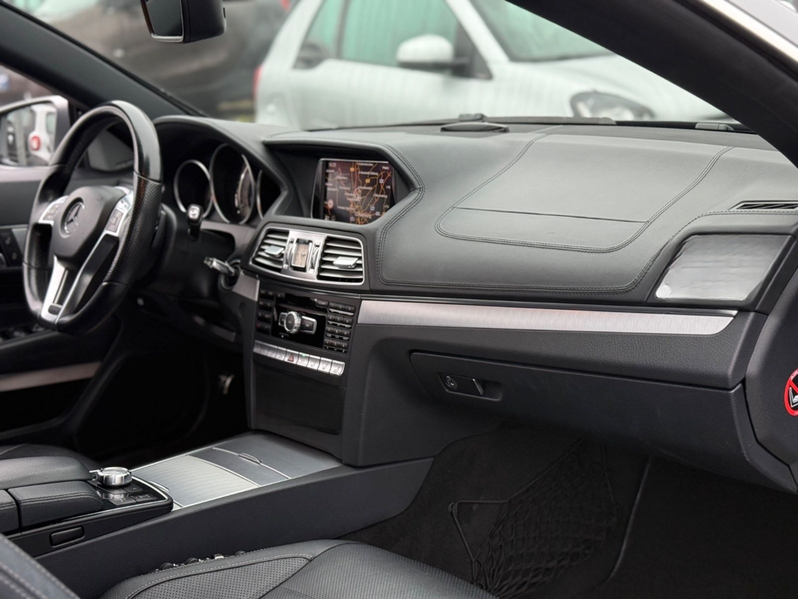 Mercedes-Benz E400 CABRIO*AMG*KAMERA*COMAND*LED-ILS*EXCLUSIV* foto 12