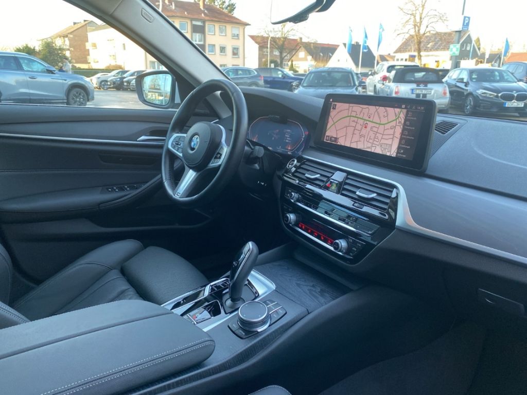 BMW 530 d xDrive Limousine HeadUp/LiveCockpitPro/Sit foto 15