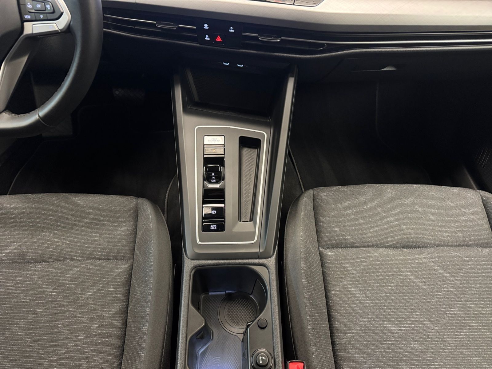 Volkswagen Golf Life 2.0TDI NAVI KAM ACC SHZ foto 13