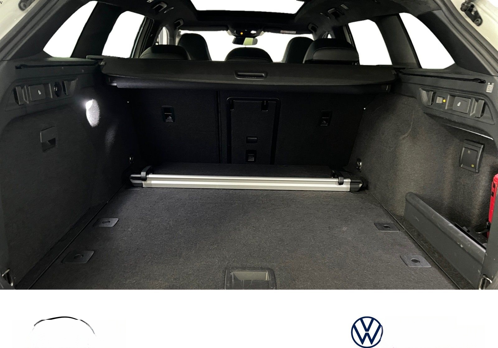 Volkswagen Passat Variant R-Line 2.0 TSI 4Mot DSG+AHK+PANO foto 17