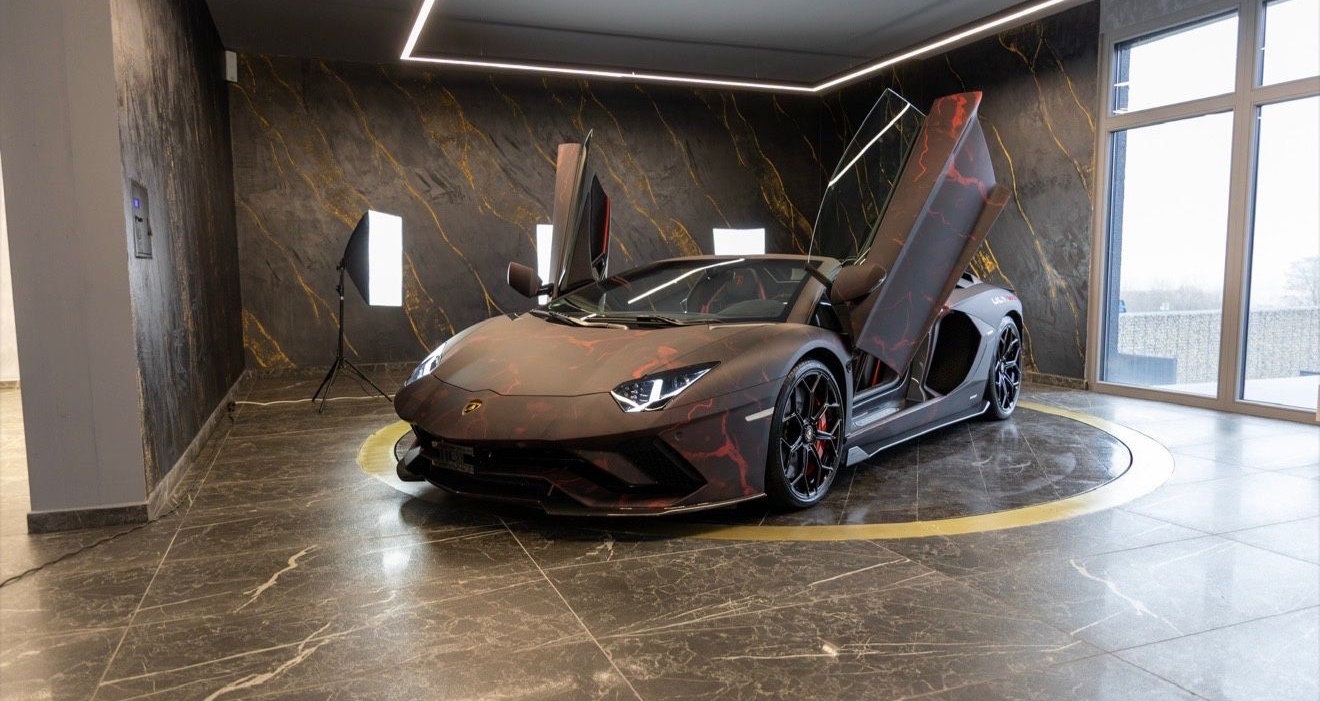 Lamborghini ULTIMAE ROADSTAR + Lifting
