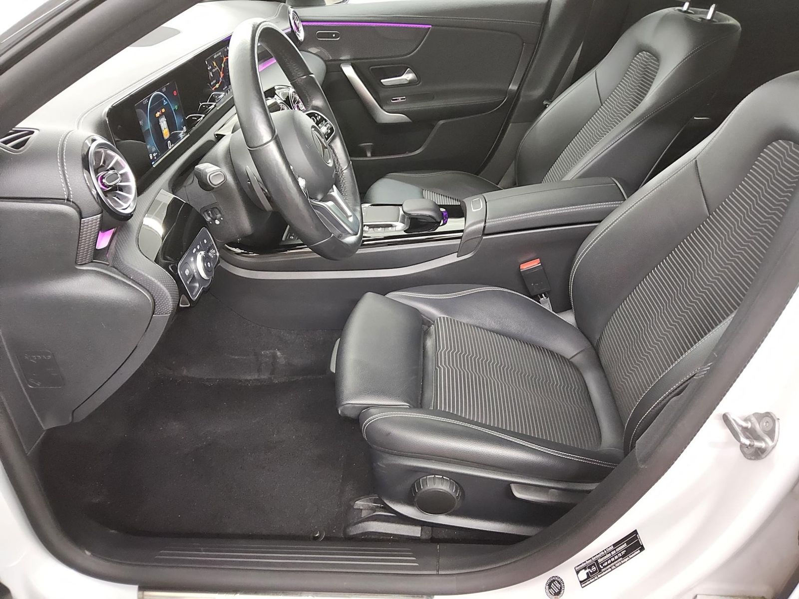 Mercedes-Benz CLA 200 d Progressive Navi Night RfK Distronic+ foto 9