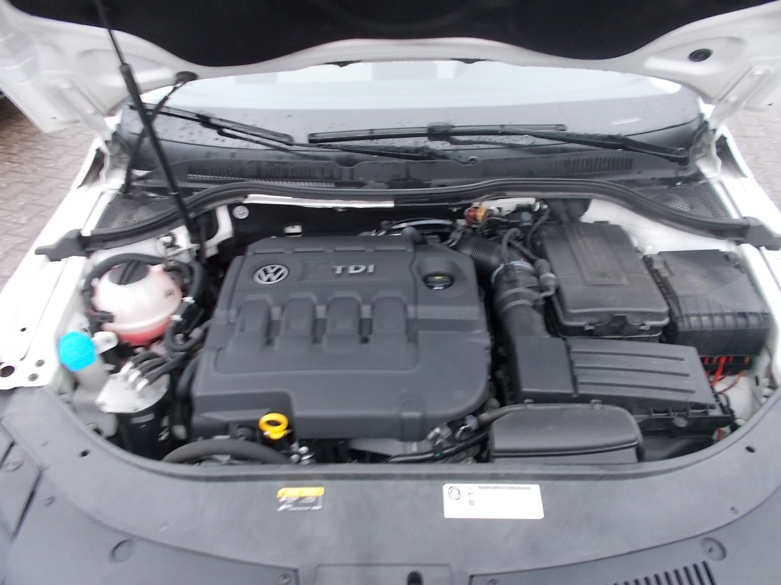 Volkswagen CC 2.0 TDi, Navi, Leder, PanoDach, Bi Xenon foto 14