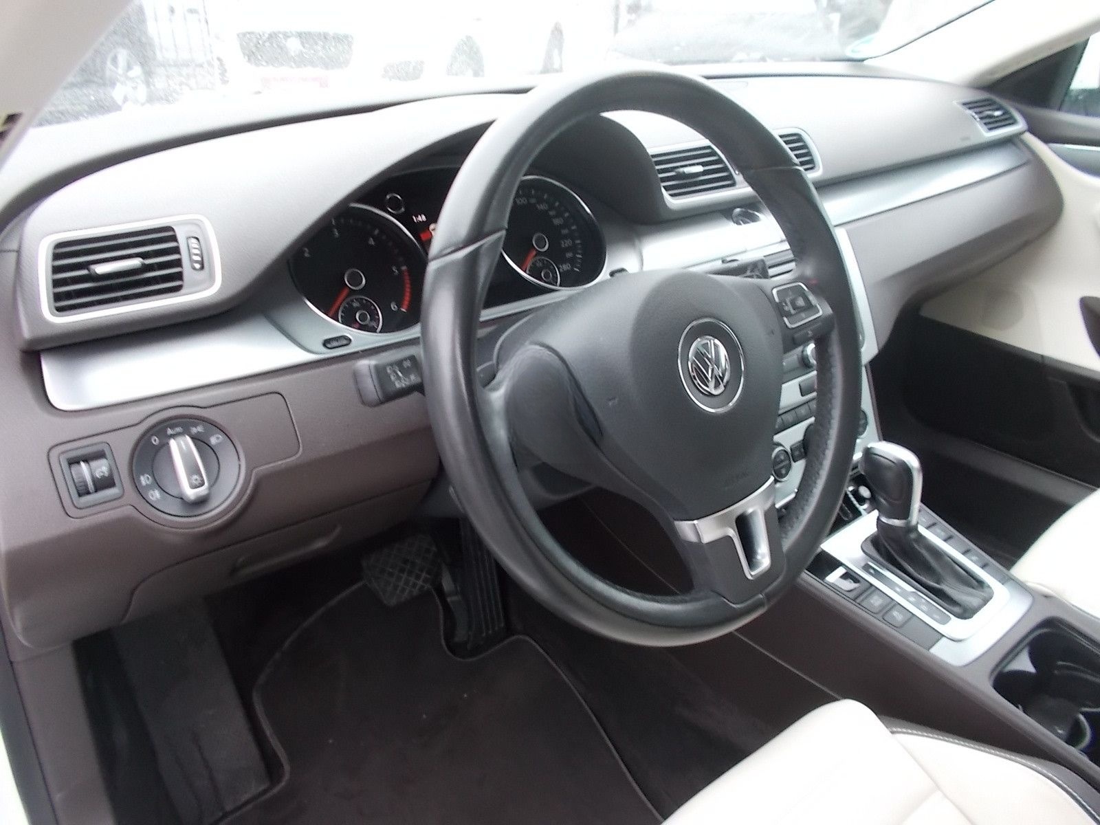Volkswagen CC 2.0 TDi, Navi, Leder, PanoDach, Bi Xenon foto 19