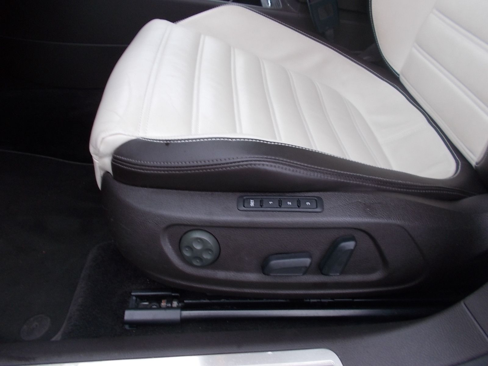 Volkswagen CC 2.0 TDi, Navi, Leder, PanoDach, Bi Xenon foto 20