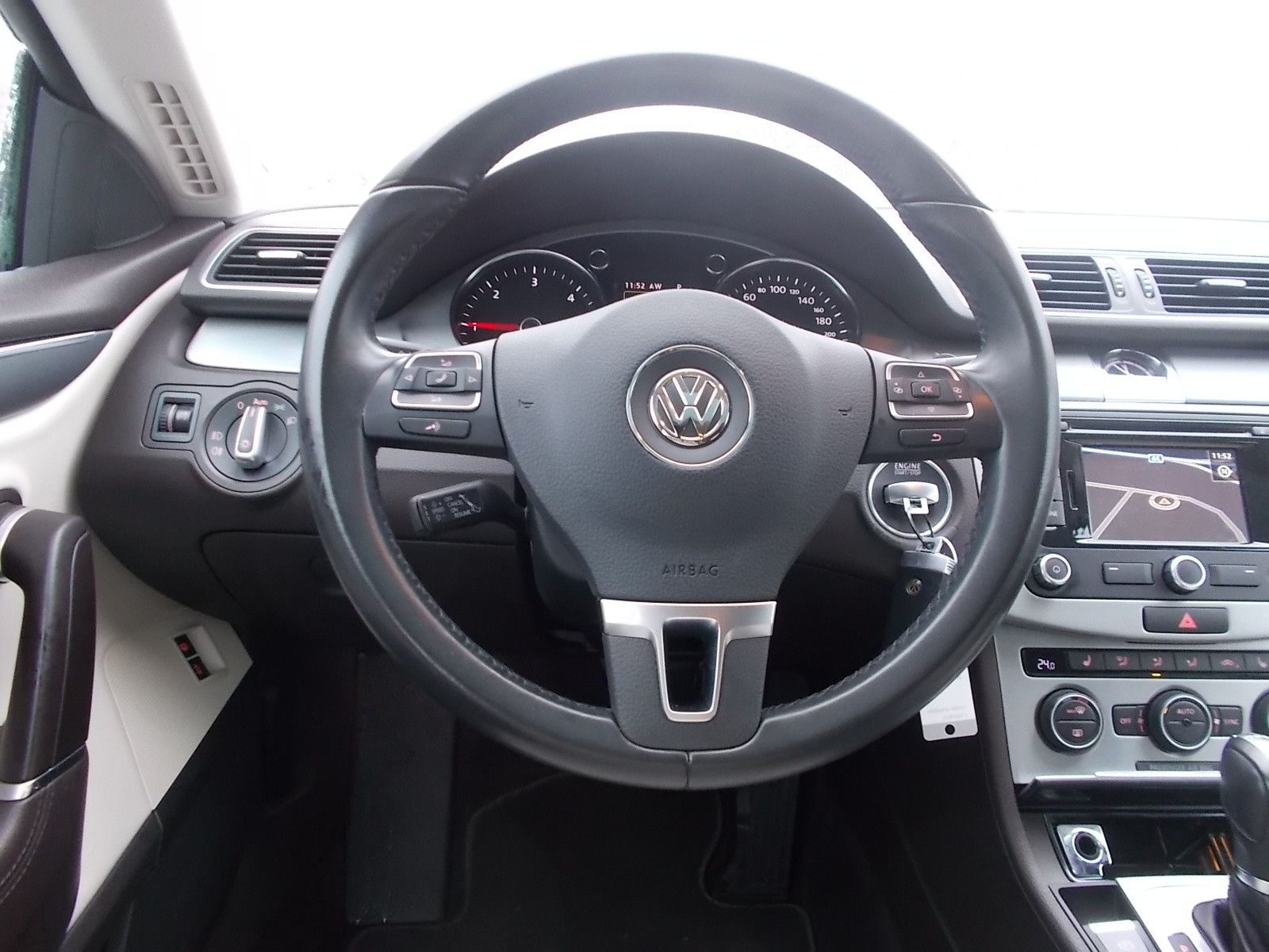 Volkswagen CC 2.0 TDi, Navi, Leder, PanoDach, Bi Xenon foto 22