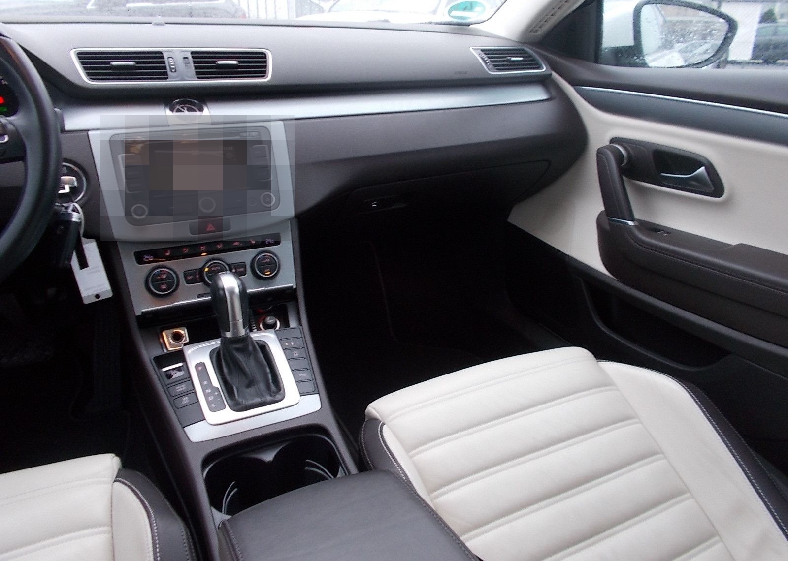 Volkswagen CC 2.0 TDi, Navi, Leder, PanoDach, Bi Xenon foto 23