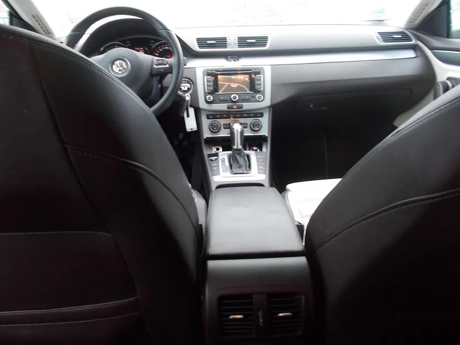 Volkswagen CC 2.0 TDi, Navi, Leder, PanoDach, Bi Xenon foto 24