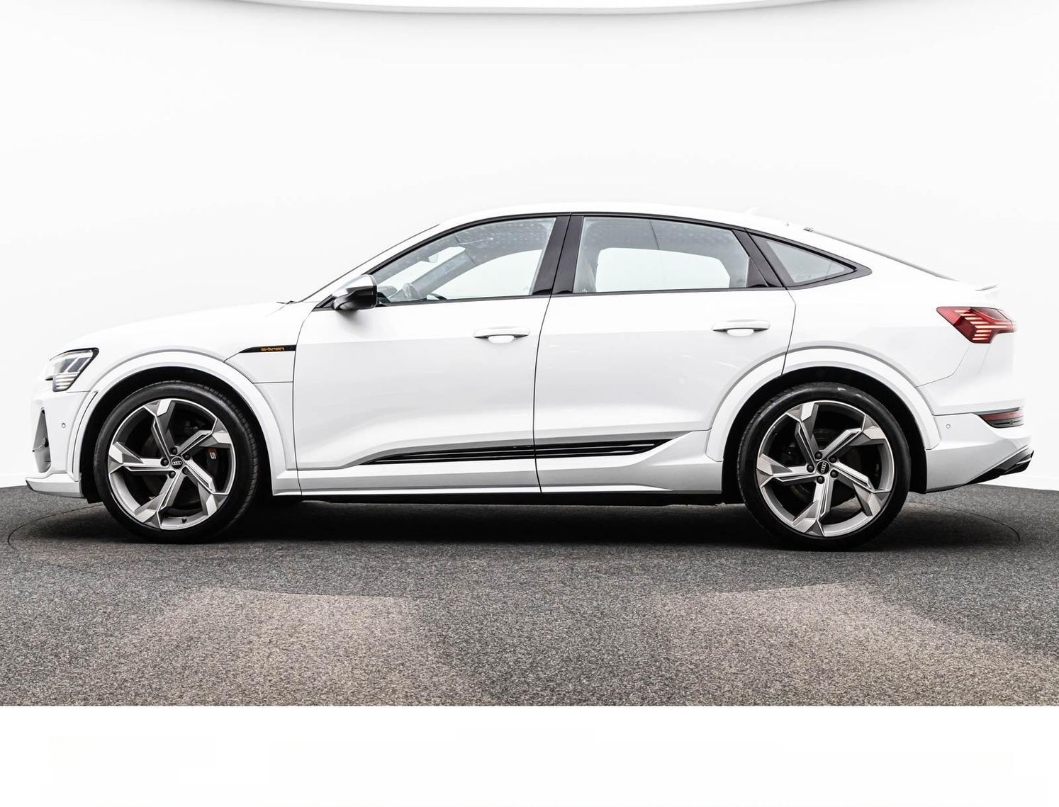 Audi E-TRON SPORTBACK S BLACK MATRIX/ACC/HuD/PANO/KAM foto 12