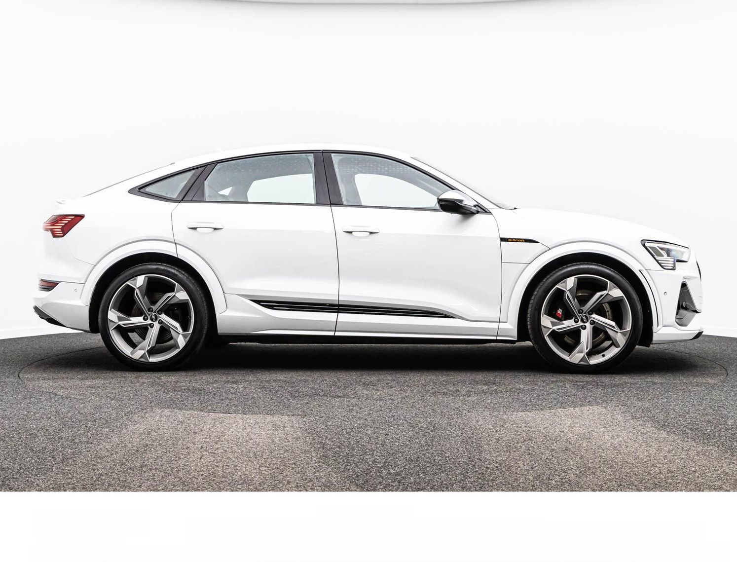 Audi E-TRON SPORTBACK S BLACK MATRIX/ACC/HuD/PANO/KAM foto 8