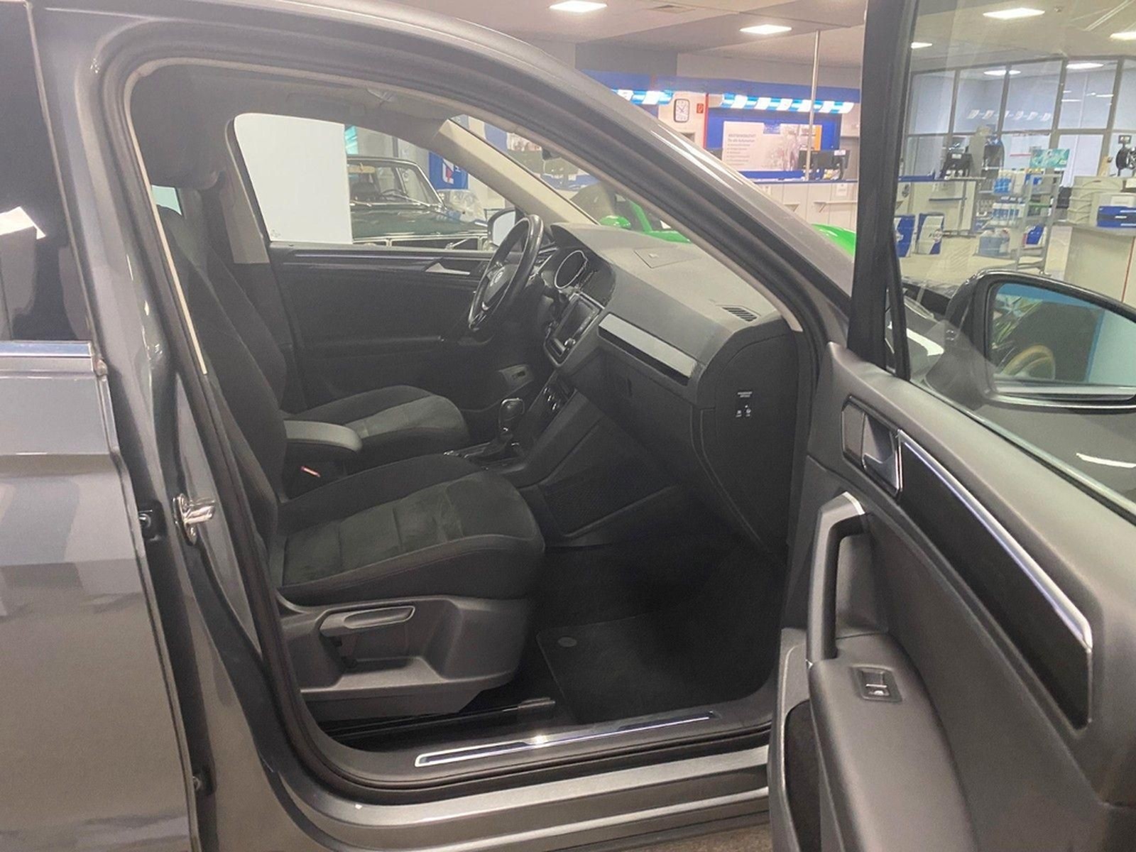 Volkswagen Tiguan 2.0 TSI DSG 4MOTION Highline+ACC+DCC+NAVI foto 16