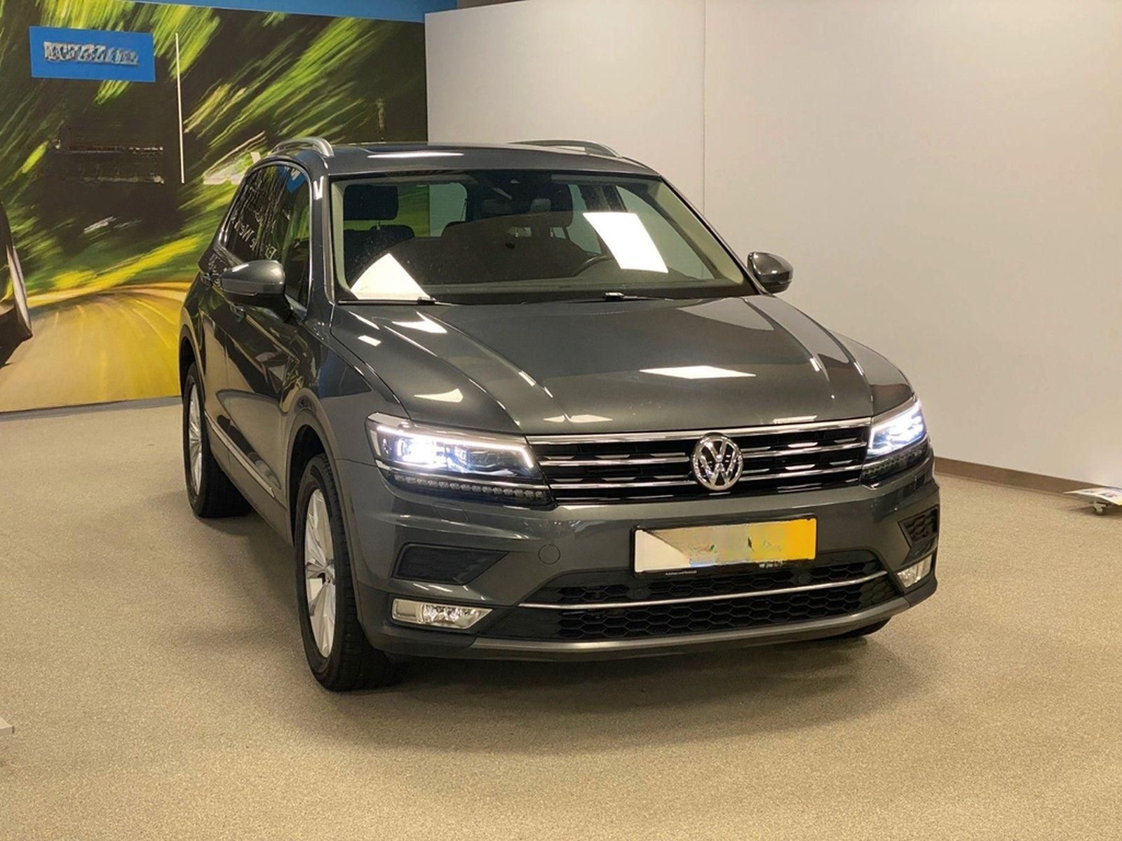 Volkswagen Tiguan 2.0 TSI DSG 4MOTION Highline+ACC+DCC+NAVI foto 3