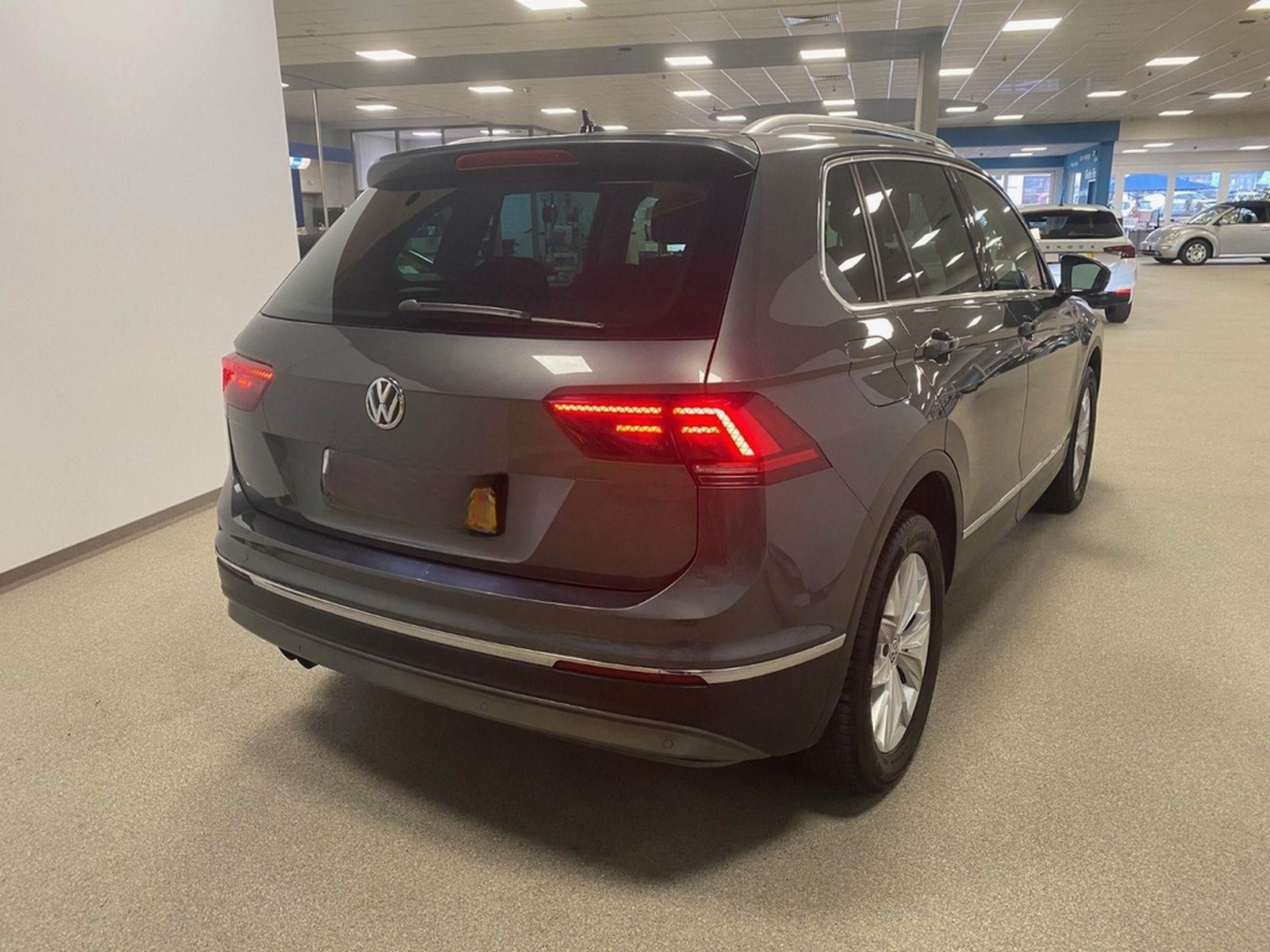 Volkswagen Tiguan 2.0 TSI DSG 4MOTION Highline+ACC+DCC+NAVI foto 5