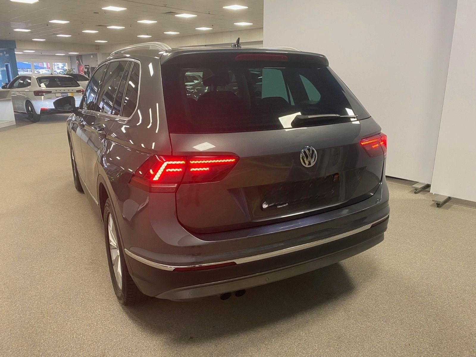 Volkswagen Tiguan 2.0 TSI DSG 4MOTION Highline+ACC+DCC+NAVI foto 6