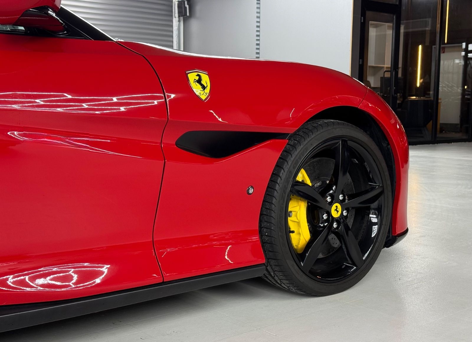 Ferrari Portofino foto 4