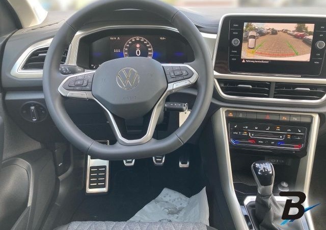 Volkswagen T-Roc 1.0 TSI Move IQ-Drive AHK Rear View foto 4