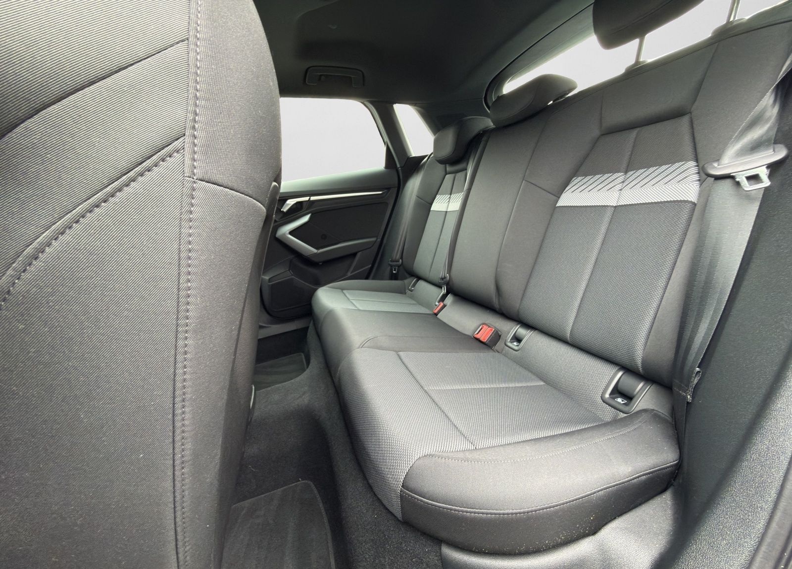 Audi A3 Sportback 30 TFSI advanced S tronic PANO STAN foto 14