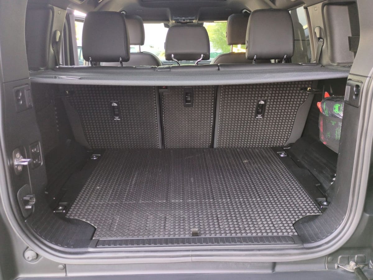 Land Rover Defender 110 D300 X-Dynamic S AHK Black-P. Navi foto 12