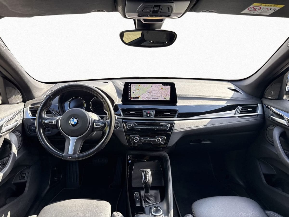 BMW X1 xD 20i Sport Line LED Nav DA HUD Pano Kam HK foto 13
