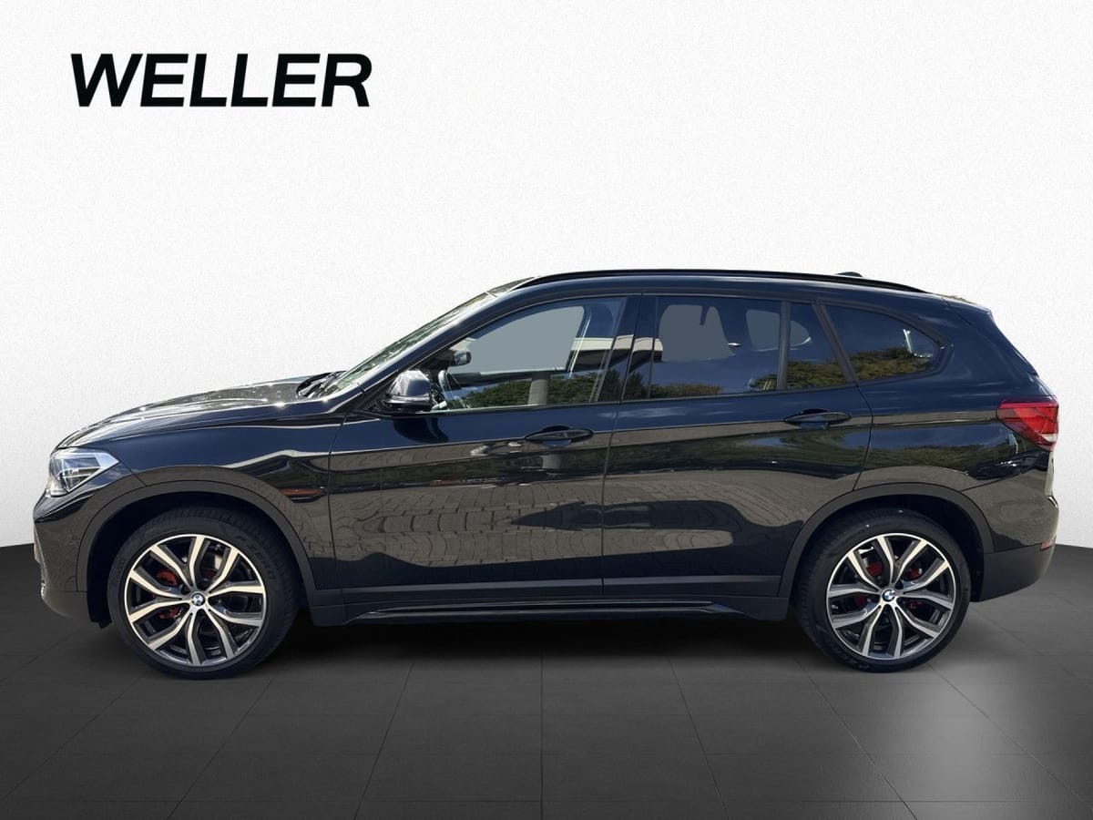 BMW X1 xD 20i Sport Line LED Nav DA HUD Pano Kam HK foto 9