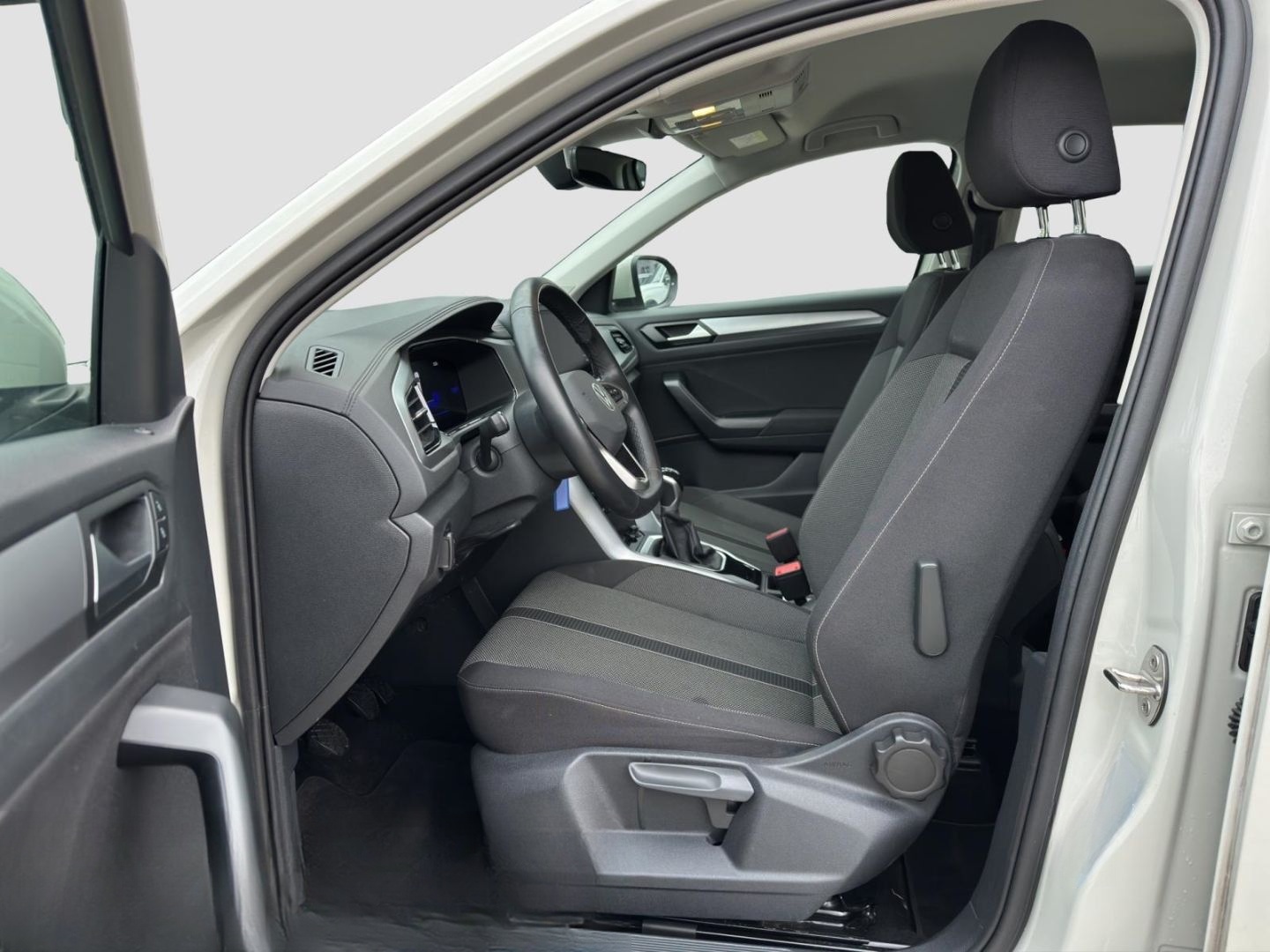 Volkswagen T-Roc 1.0 TSI Life LED ACC NAVI DIG. COCKPIT foto 13
