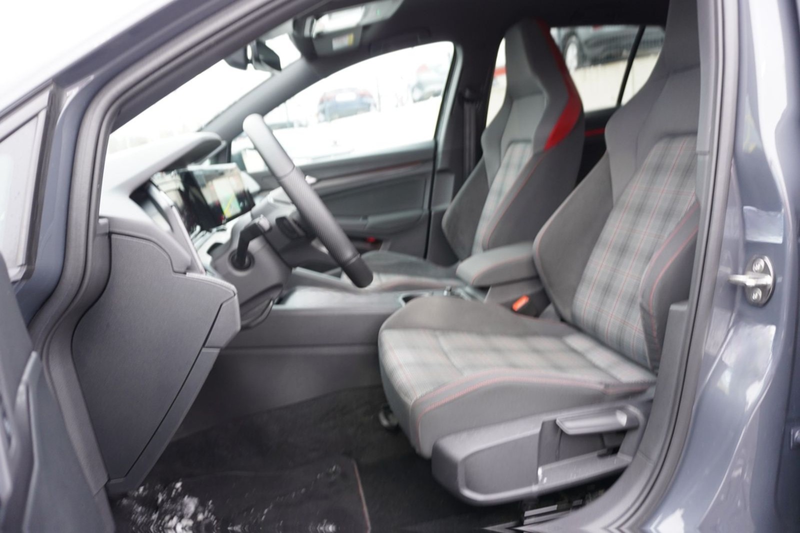Volkswagen Golf VIII 2.0 GTI LED Head-Up HarmanKardon Navi foto 9