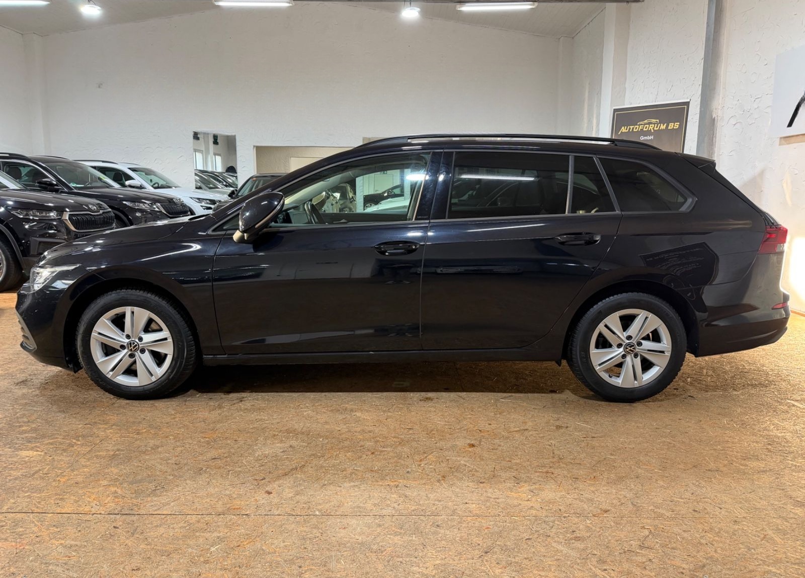 Volkswagen Golf VIII VariantLife2.0TDI DSG/GARANTIE/AHK/ACC foto 2