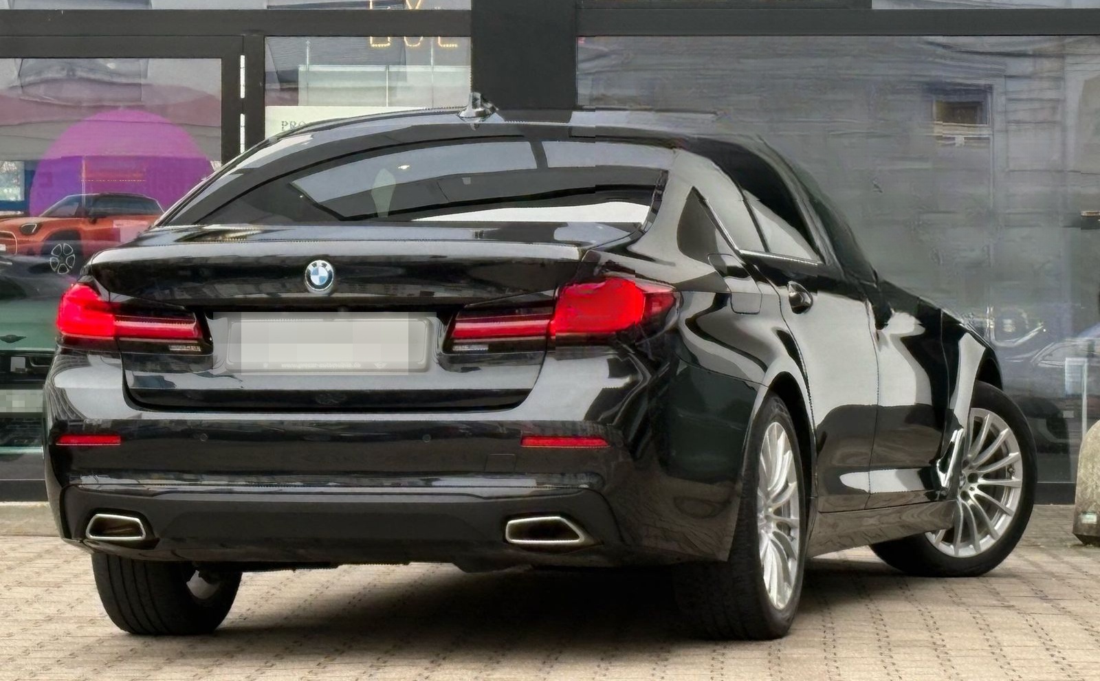 BMW 520d LED DA ACC PA+ HuD Standh. LC Prof. Lhz foto 2