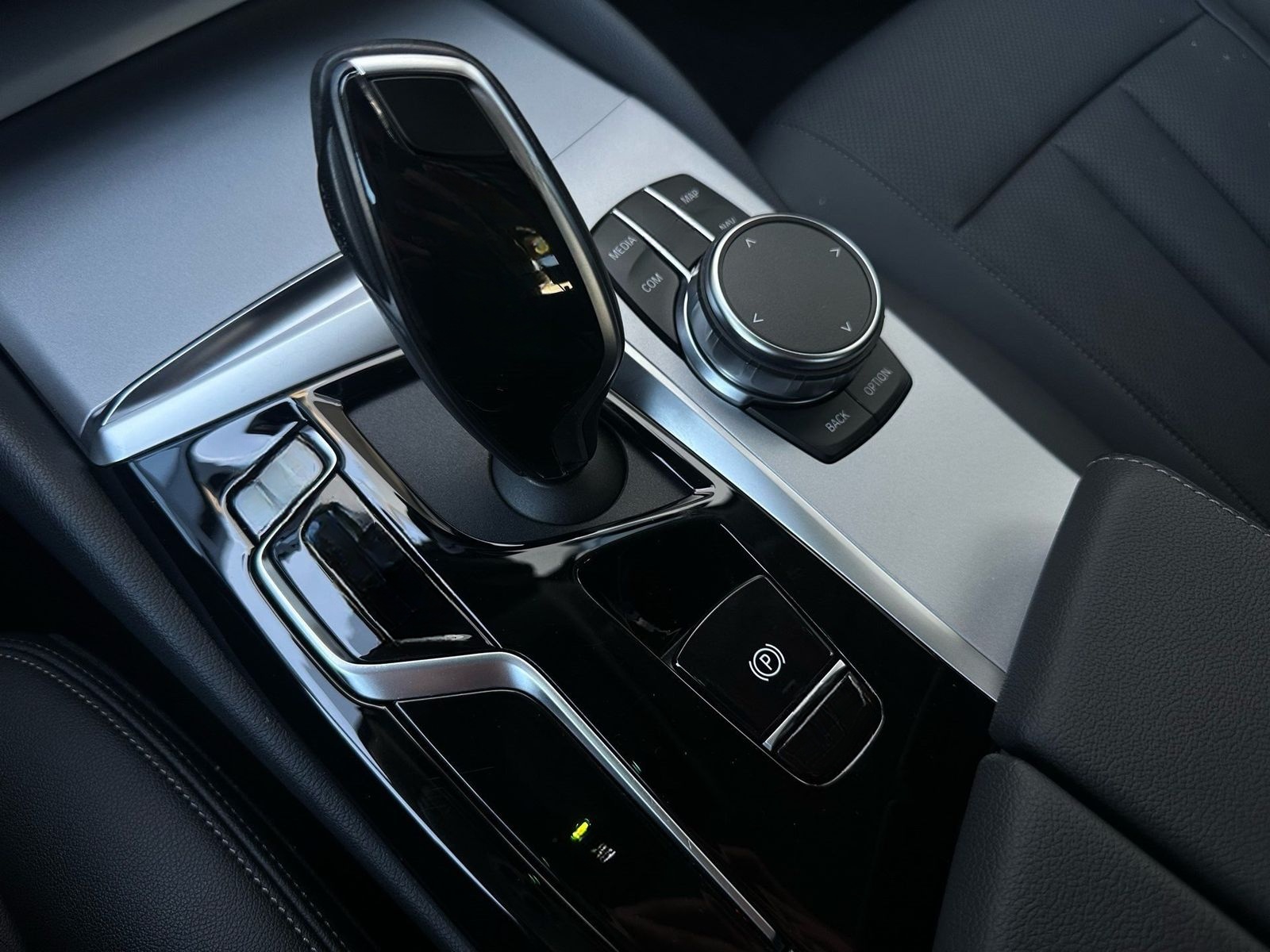 BMW 520d LC Prof. LED DA ACC PA Standh. Lhz foto 9