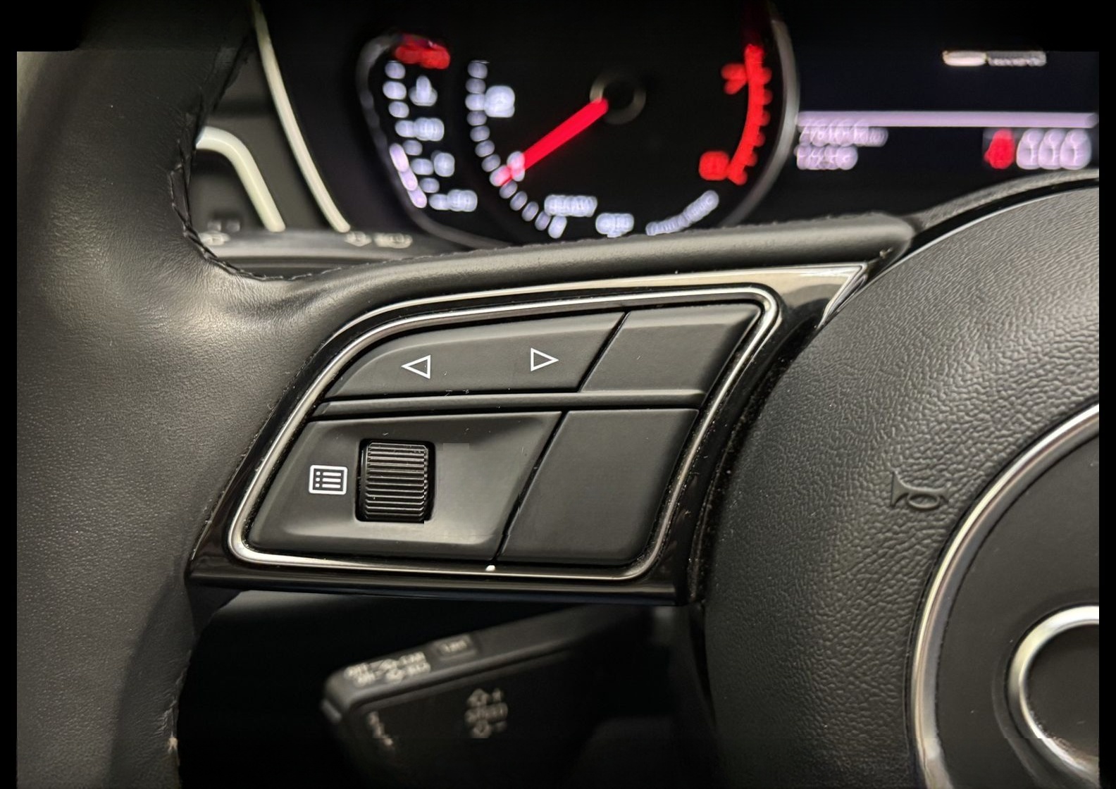 Audi A4 Avant Advanced 35TFSI Navi/Matrix/APS foto 24