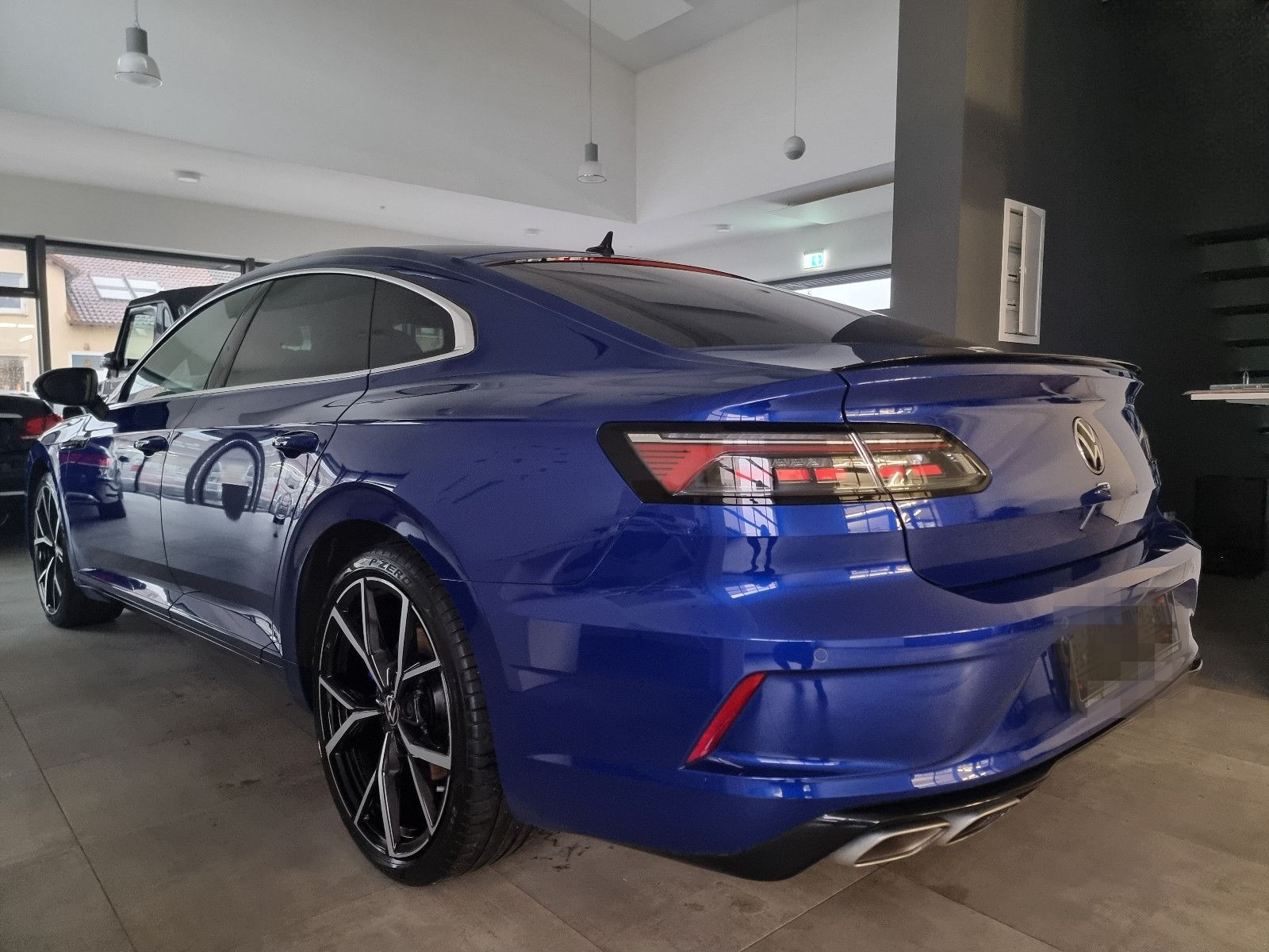 Volkswagen Arteon R 4Mot. Aut-F1 Leder Navi Virtual HUD 20" foto 4