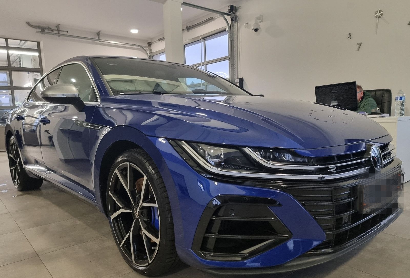 Volkswagen Arteon R 4Mot. Aut-F1 Leder Navi Virtual HUD 20" foto 6