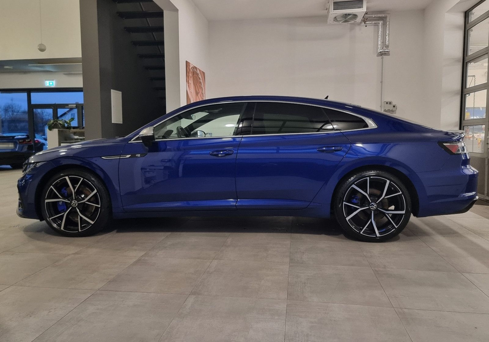 Volkswagen Arteon R 4Mot. Aut-F1 Leder Navi Virtual HUD 20" foto 2