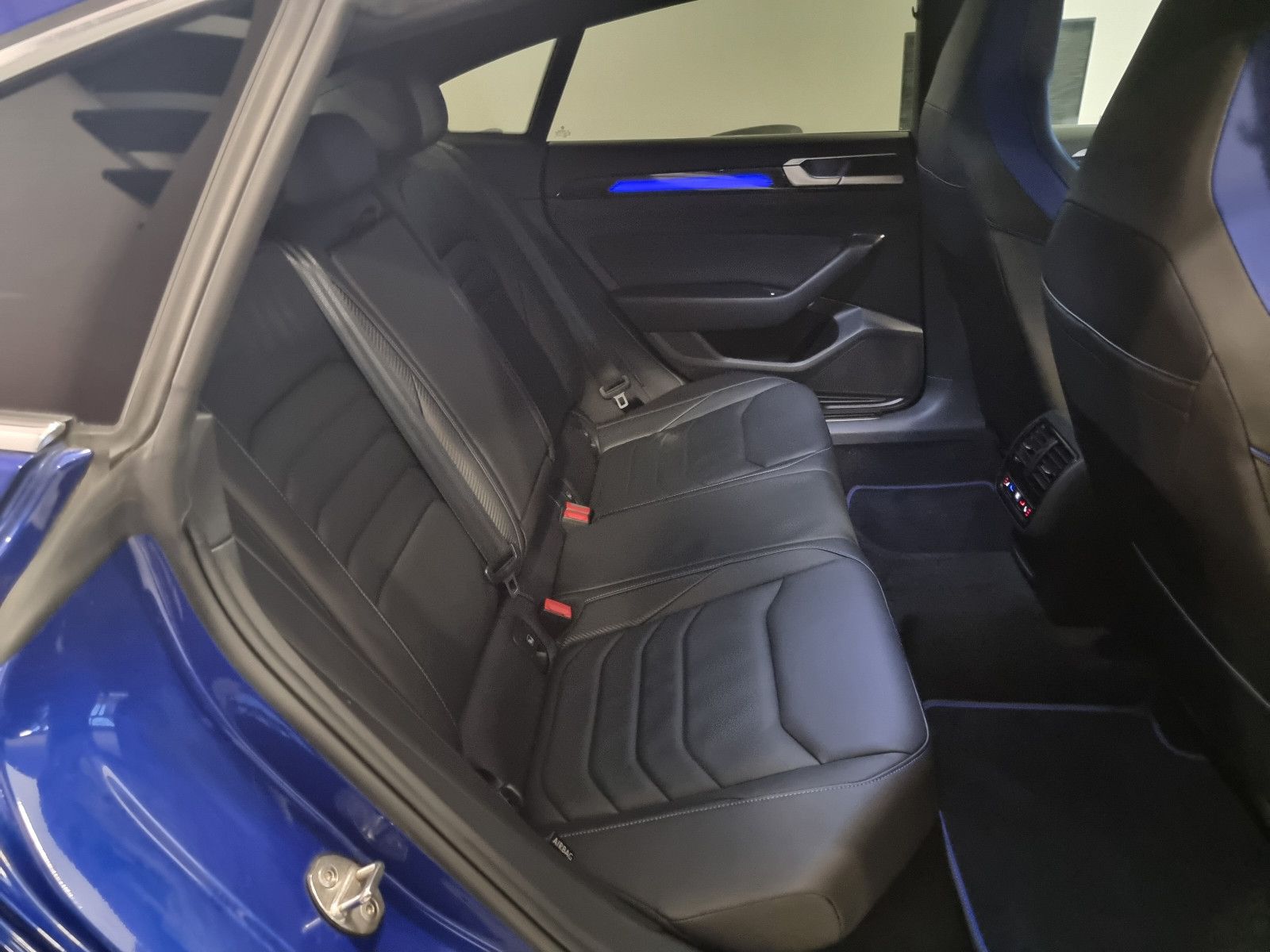 Volkswagen Arteon R 4Mot. Aut-F1 Leder Navi Virtual HUD 20" foto 13