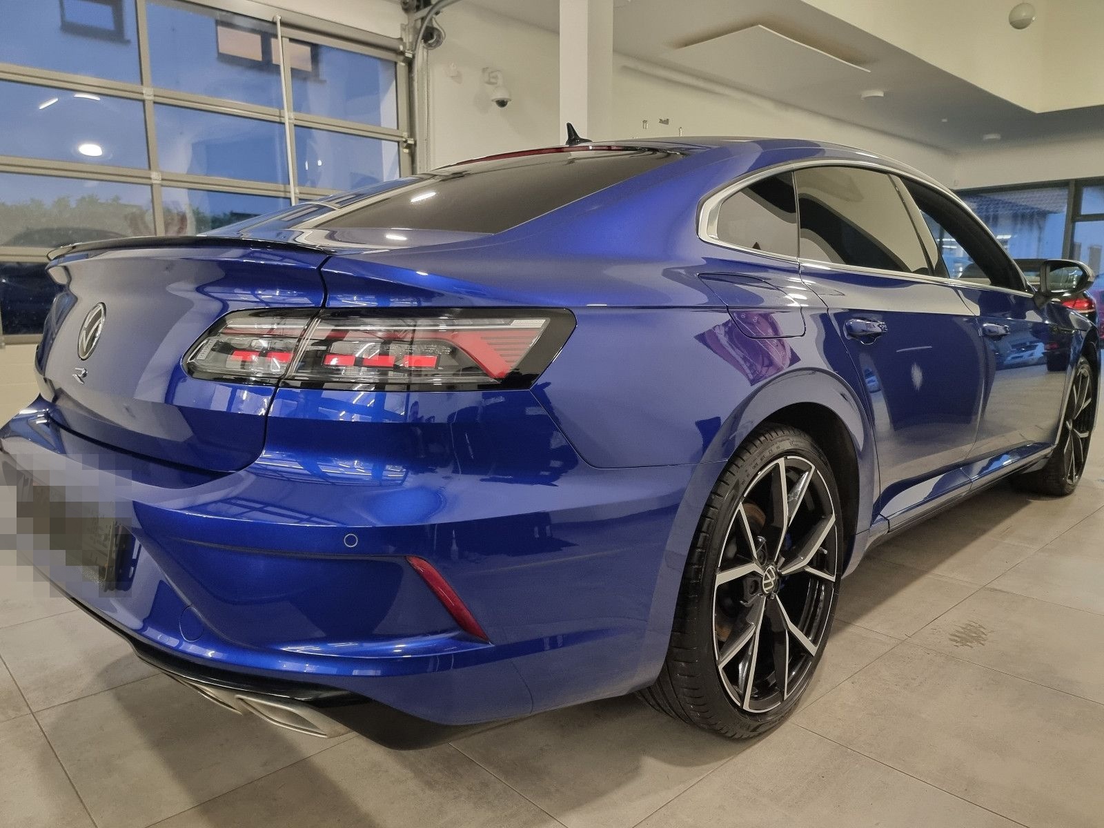 Volkswagen Arteon R 4Mot. Aut-F1 Leder Navi Virtual HUD 20" foto 6