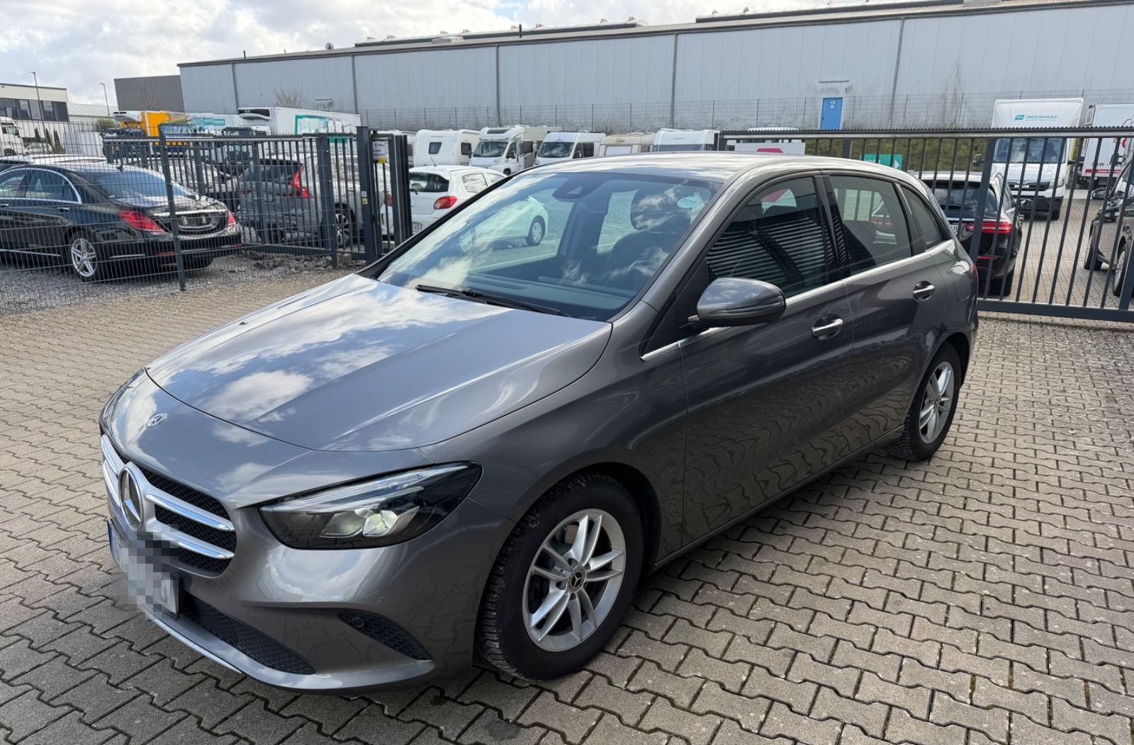 Mercedes-Benz B 180 Business Paket foto 4