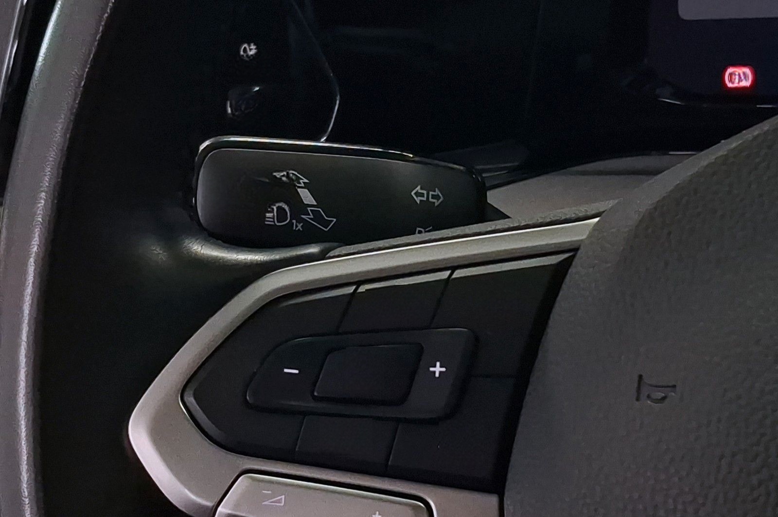 Volkswagen Golf VIII Var. 2.0 TDI Life,1.Hand,Navi,LED,ACC foto 14