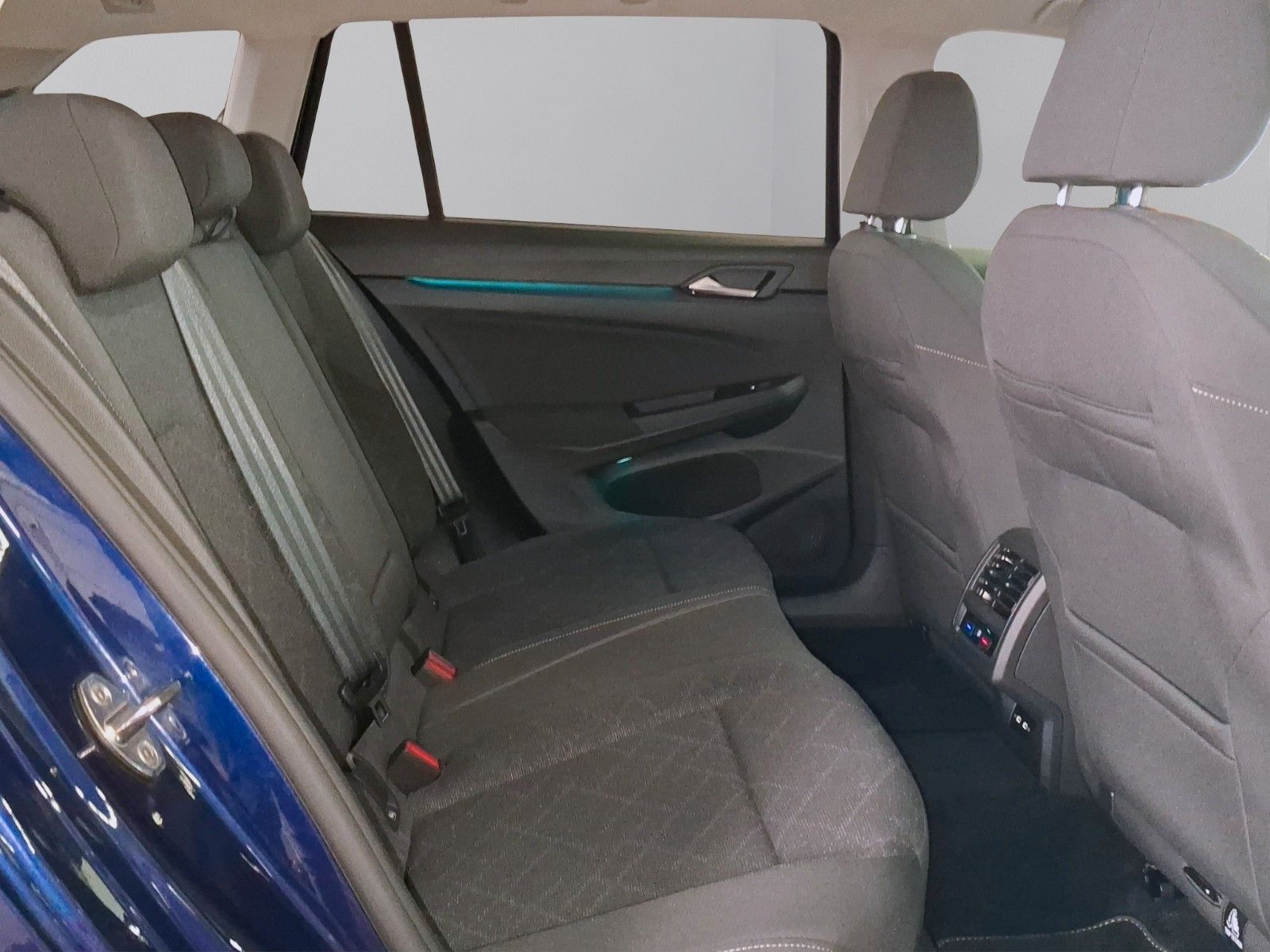 Volkswagen Golf VIII Var. 2.0 TDI Life,1.Hand,Navi,LED,ACC foto 24