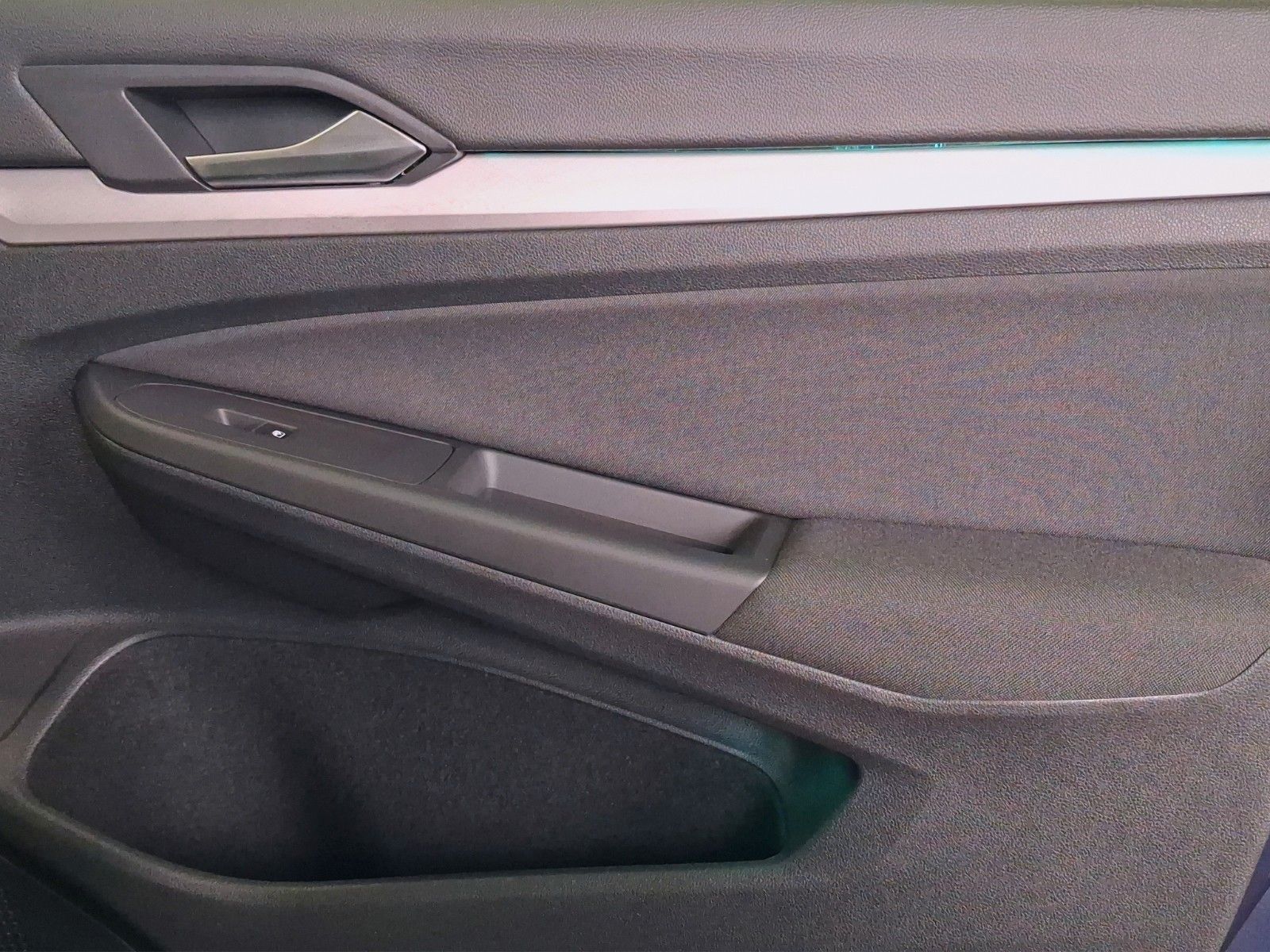 Volkswagen Golf VIII Var. 2.0 TDI Life,1.Hand,Navi,LED,ACC foto 10