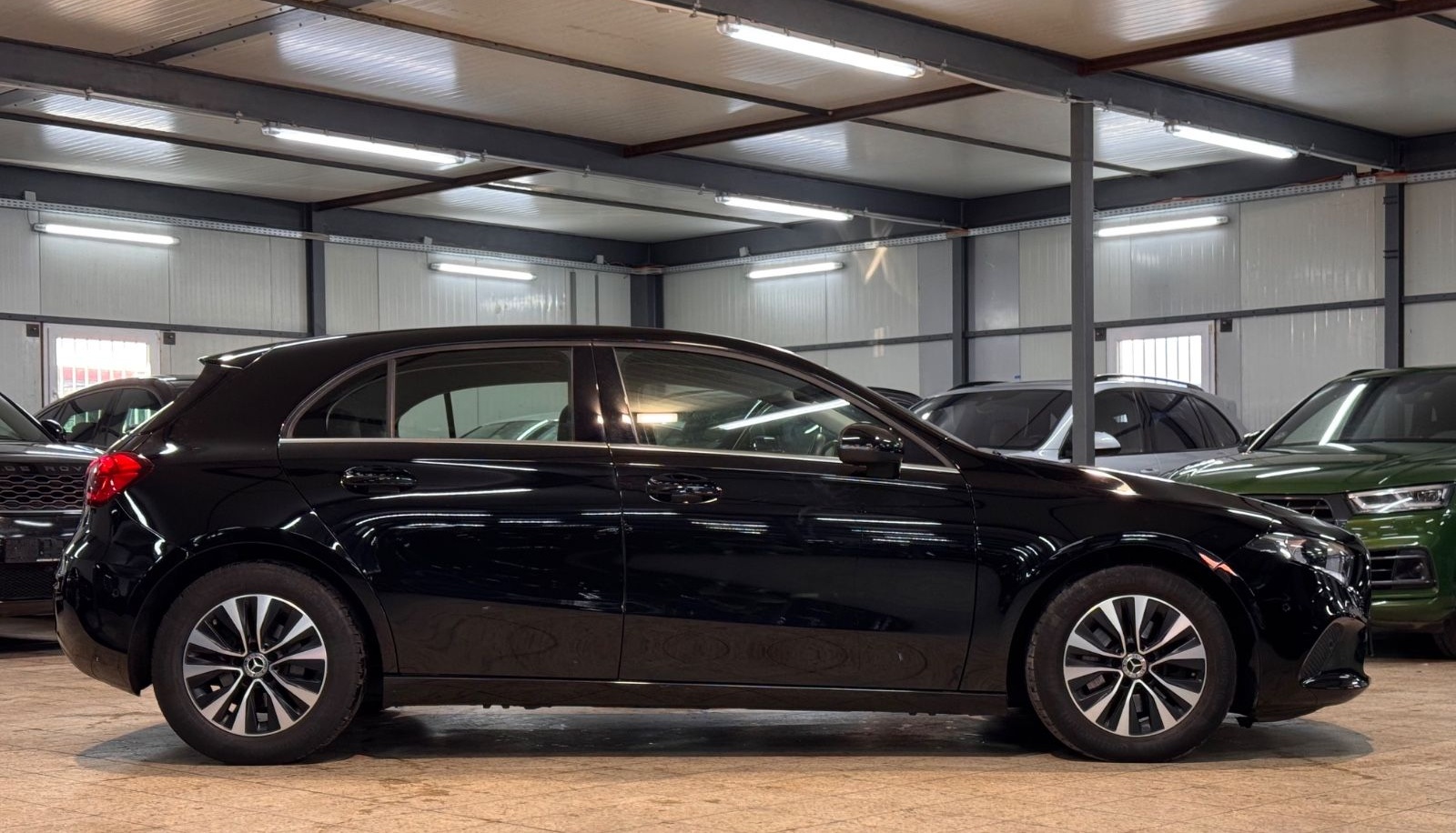 Mercedes-Benz A 180d BUSINESS*PARK*SHZ*MBUX*TLEDER*1.HAND foto 16