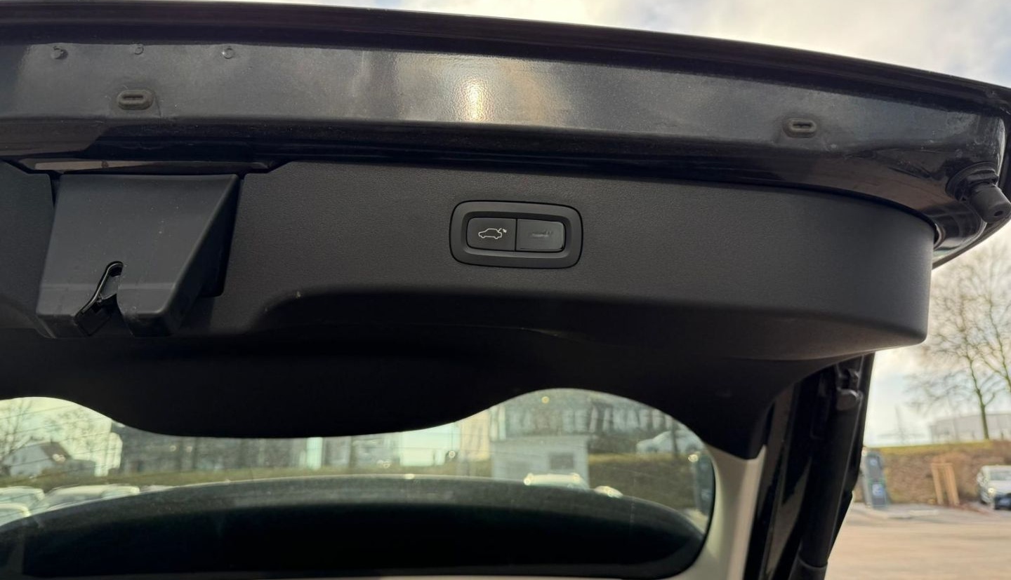 Lynk&Co 01 Lynk & Co Händler (Garantie) / TÜV Neu / Serv foto 6