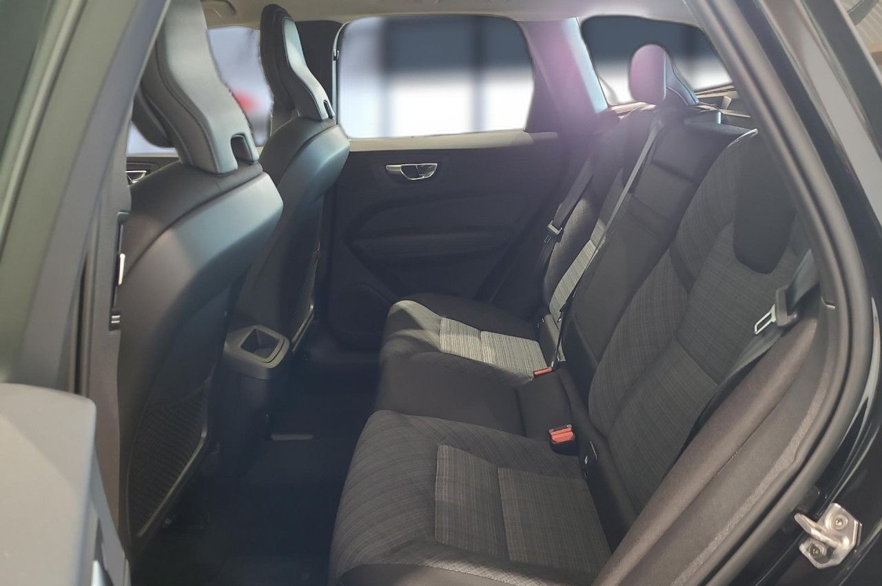 Volvo XC 60 Momentum Pro 2WD foto 12