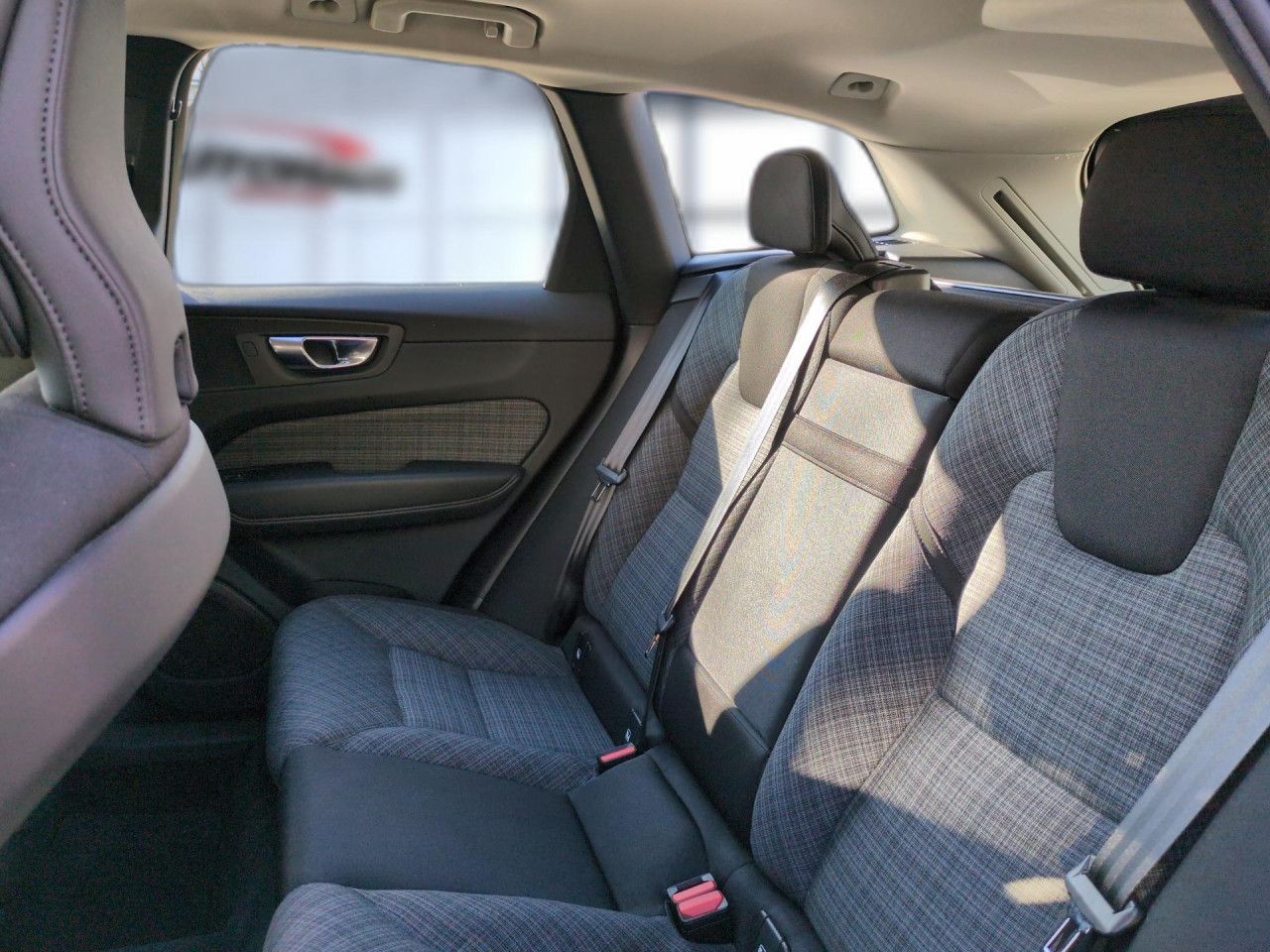 Volvo XC 60 Momentum Pro 2WD foto 17