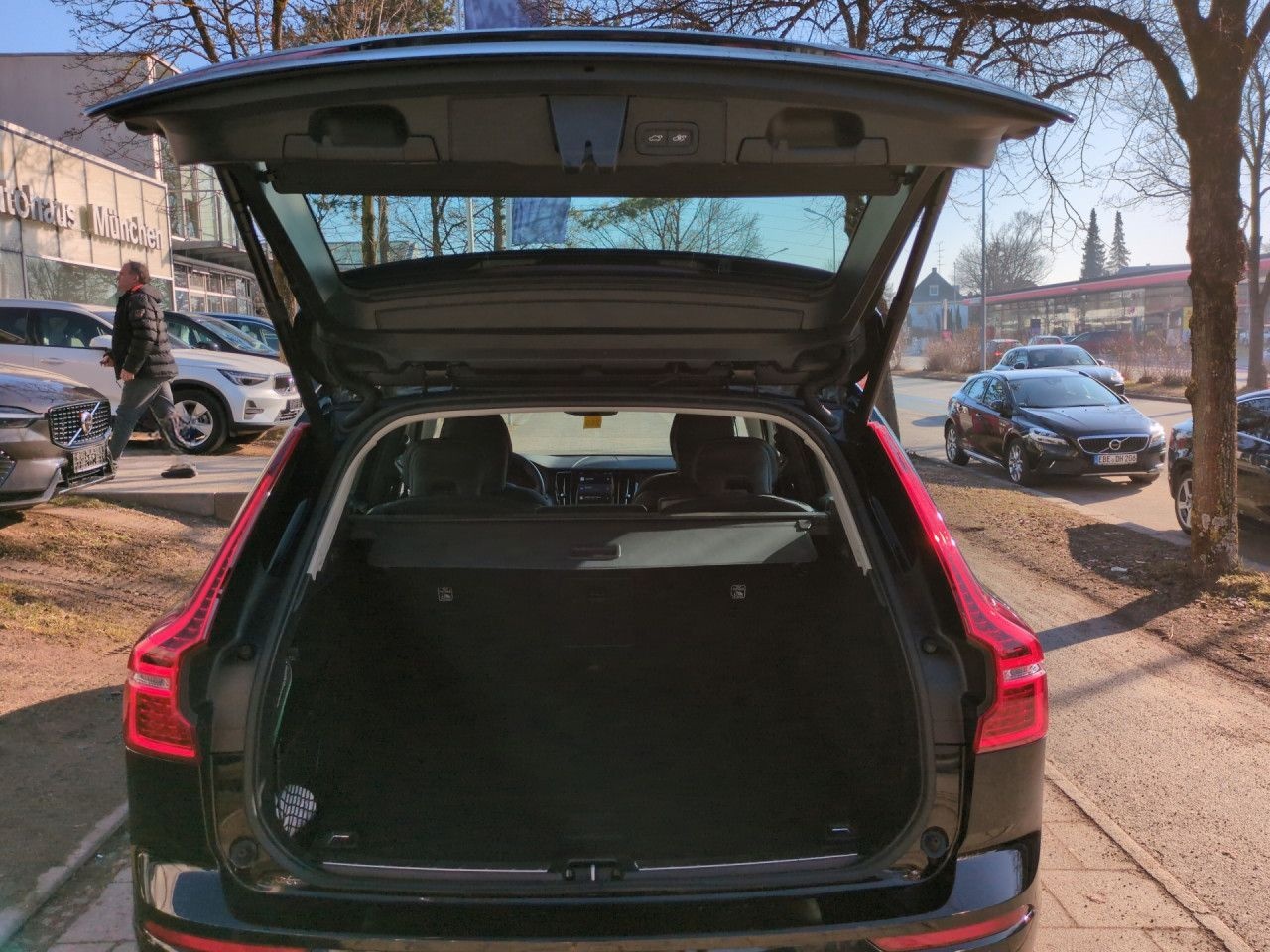 Volvo XC 60 Momentum Pro 2WD foto 23