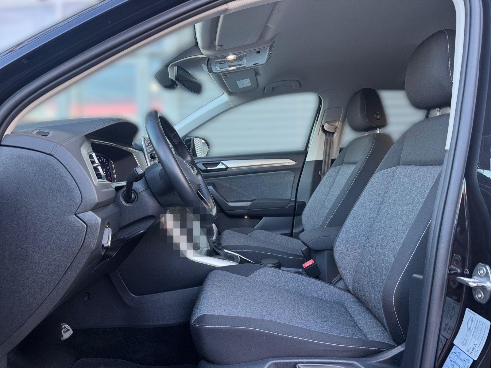 Volkswagen T-Roc Move 1.5TSI DSG AHK LED KAM NAV SHZ PDC foto 9