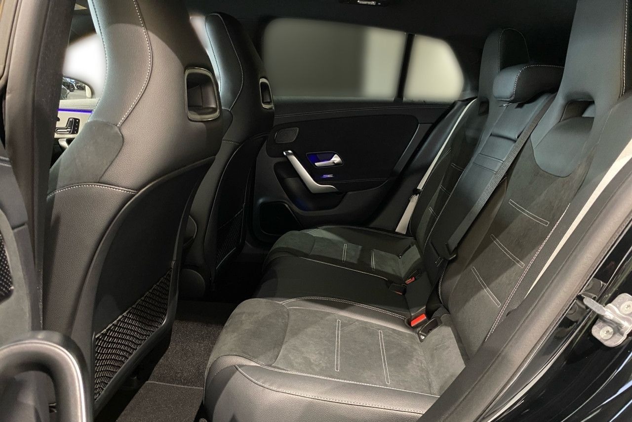 Mercedes-Benz CLA 180 Shooting Brake AMG+PANO+HANDS-FREE+DISTR foto 12